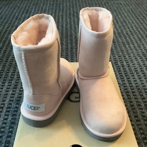 Ugg Uggs Classic toddler girls baby pink boots 11
